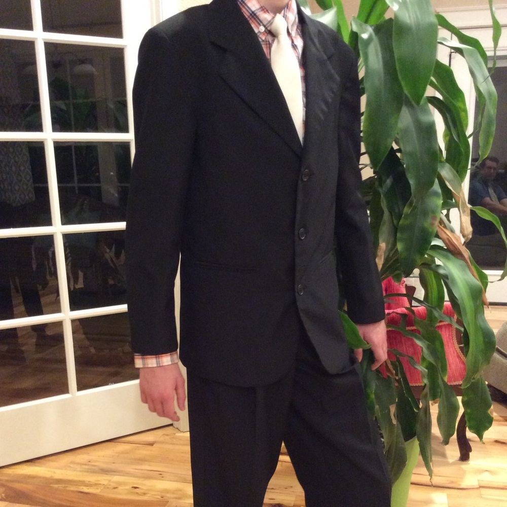 Van Heusen 3 piece suit & shirt 🌷